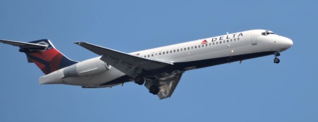 Boeing 717-200 (N928AT) - A minute before landing, spring 2019.