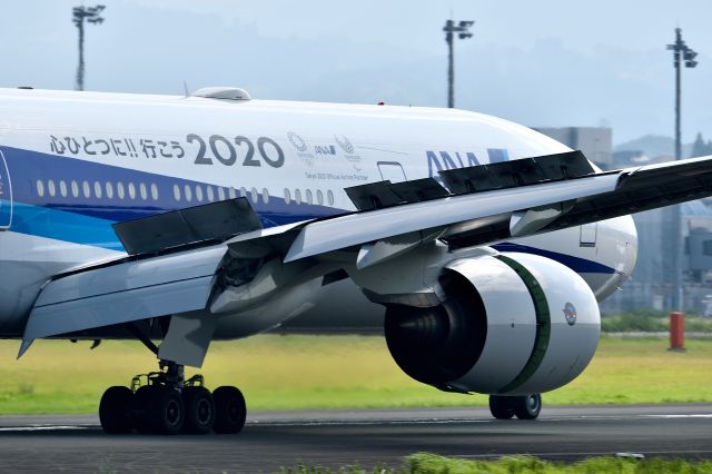 Boeing 777-200 (JA744A) - 心ひとつに!!行こう２０２０(TOKYO 2020)