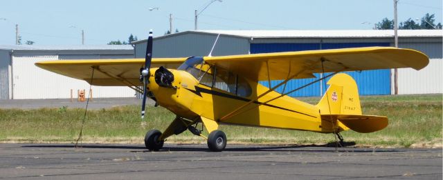 Cessna Skyhawk (N21667) - N21667 at CVO 14 June 2019.