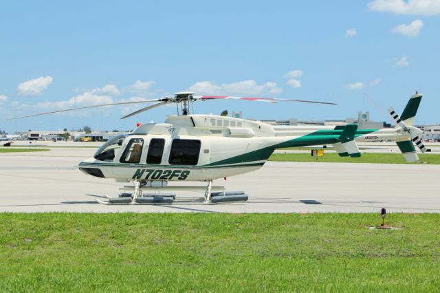 Bell 407 (N702FS)