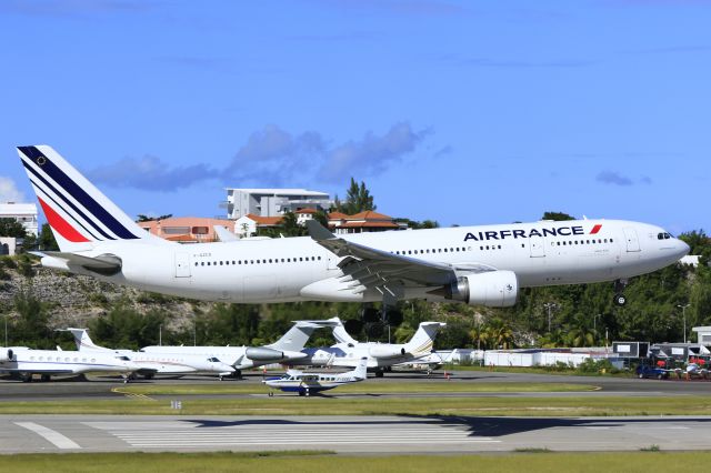 Airbus A330-200 (F-GZCD)