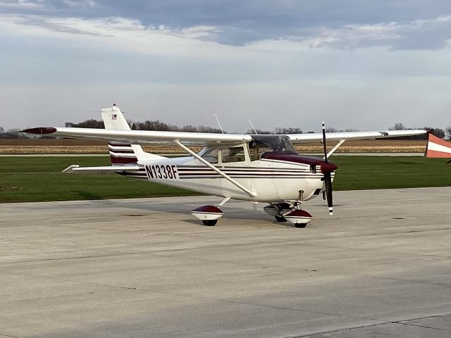 Cessna Skyhawk (N1338F)