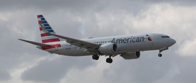 Boeing 737 MAX 8 (N335SN) - Landing at Miami International on the afternoon of the 2nd of April, 2021.