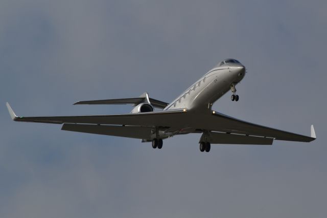 Gulfstream Aerospace Gulfstream V (N365GC) - TVPX AIRCRAFT SOLUTIONS INC TRUSTEE (Grant Cardone Enterprises) on final at KJQF - 9/30/18