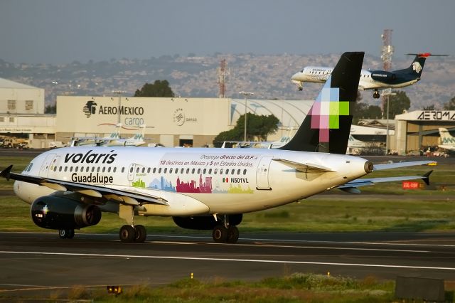 Airbus A319 (N501VL) - Special paint Mexico City!