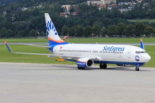 Boeing 737-800 (TC-SNT)