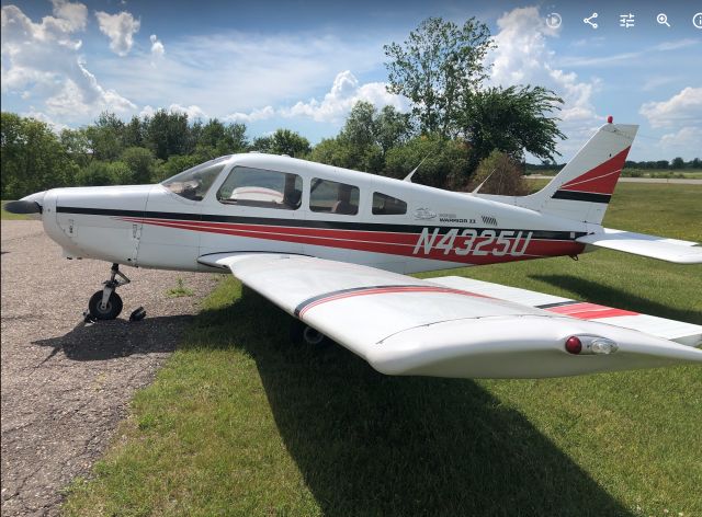 Piper Cherokee (N4325U)