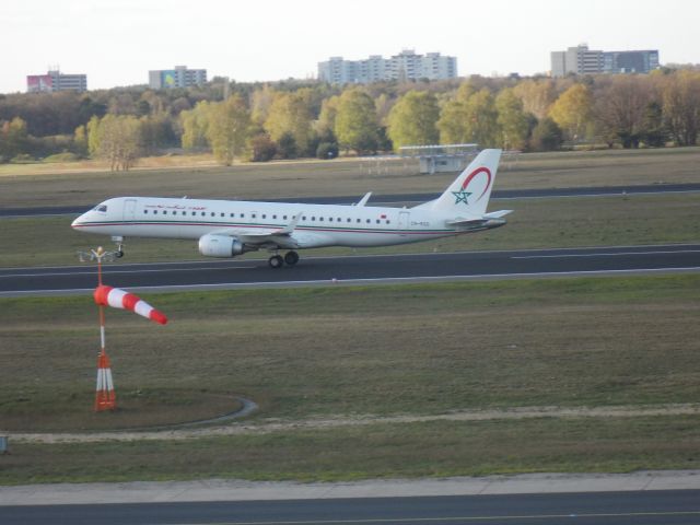Embraer ERJ-190 (CN-RGO)