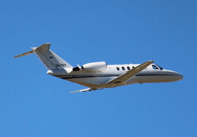 Cessna Citation CJ2+ (VH-TEY) - Departing Longreach to the west - 5 September 2019