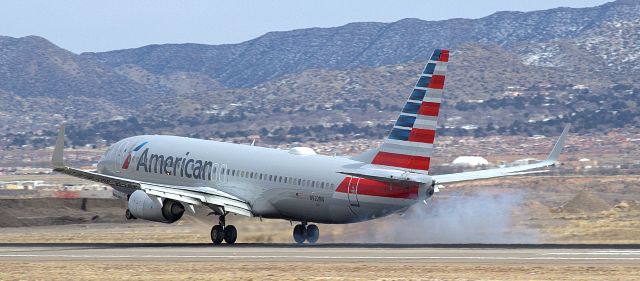 Boeing 737-800 (N922NN)