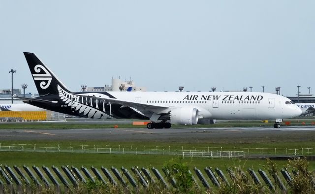 Boeing 787-9 Dreamliner (ZK-NZF) - Departuer at NRT Rwy16R.(2016/04/25)