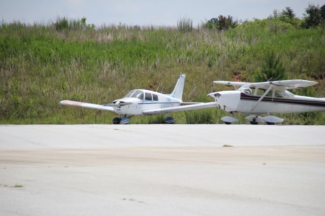 Piper Cherokee (N56977)