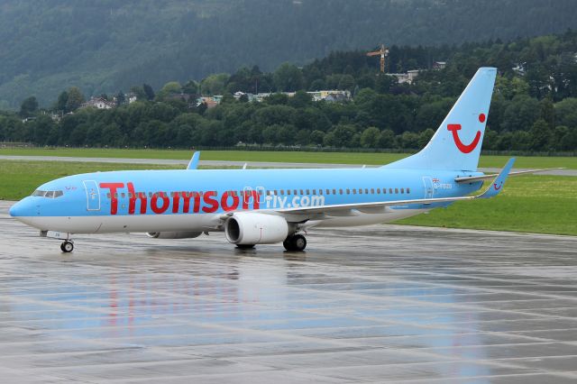 Boeing 737-800 (G-FDZB)