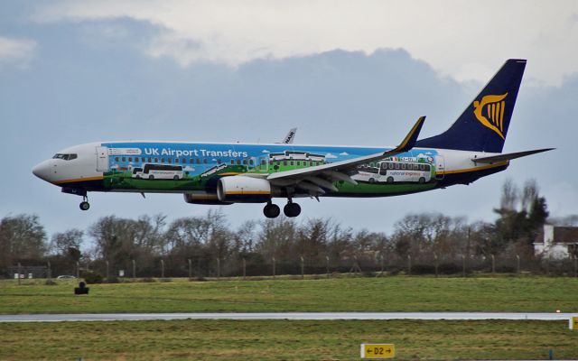 Boeing 737-800 (EI-DLJ) - ryanair b737-8 ei-dlj about to land at shannon 2/3/15.