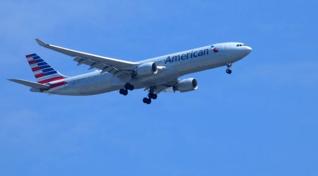 Airbus A330-300 (N275AY) - On final is this 2000 American Airlines Airbus A330-323  in the Spring of 2019.