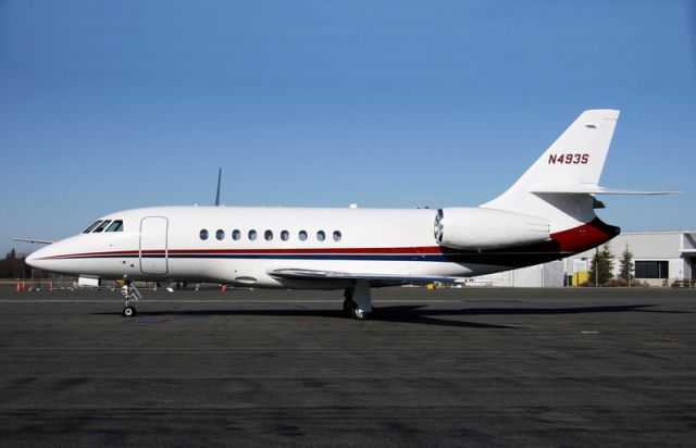 Dassault Falcon 2000 (N493S)