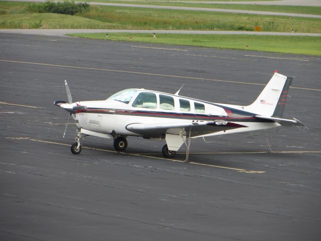 Beechcraft Bonanza (36) (N72453)