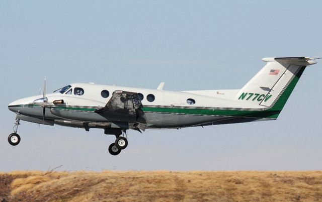 Beechcraft Super King Air 200 (N77CV)