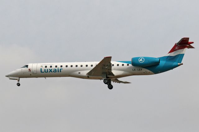 Embraer ERJ-145 (LX-LGY)