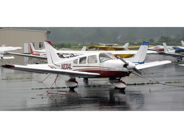 Piper Cherokee (N8304L)