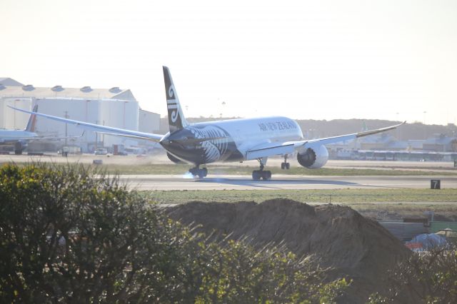 Boeing 787-9 Dreamliner (ZK-NZK)