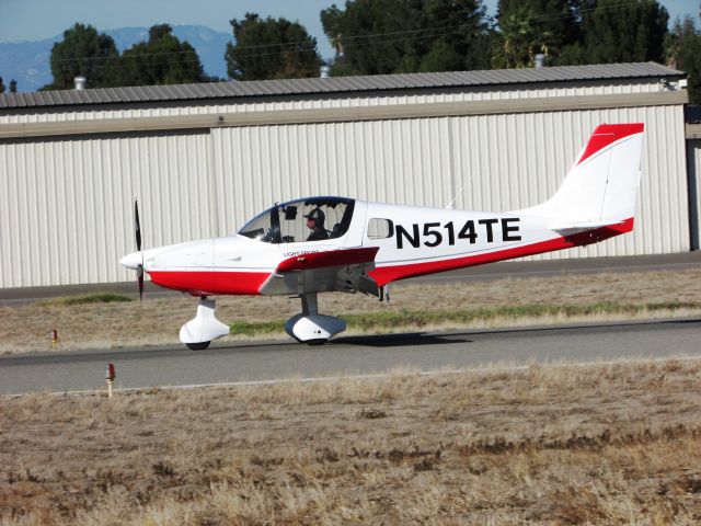 Experimental  (N514TE) - Taxiing at Fullerton