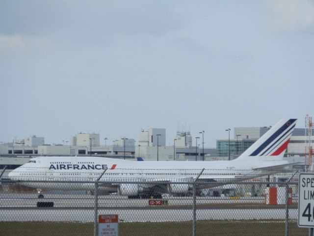 Boeing 747-400 (F-GITI)