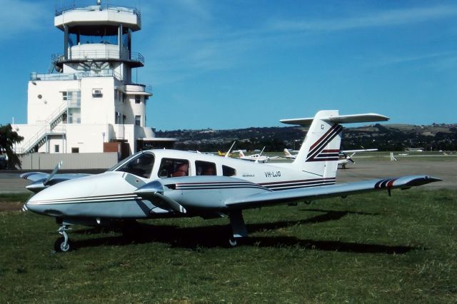 — — - PIPER PA-44-180 SEMINOLE - REG : VH-LJG (CN 44/7995269) - PARAFIELD ADELAIDE SA. AUSTRALIA - YPPF (7/11/1992) 35MM SLIDE CONVERSION.