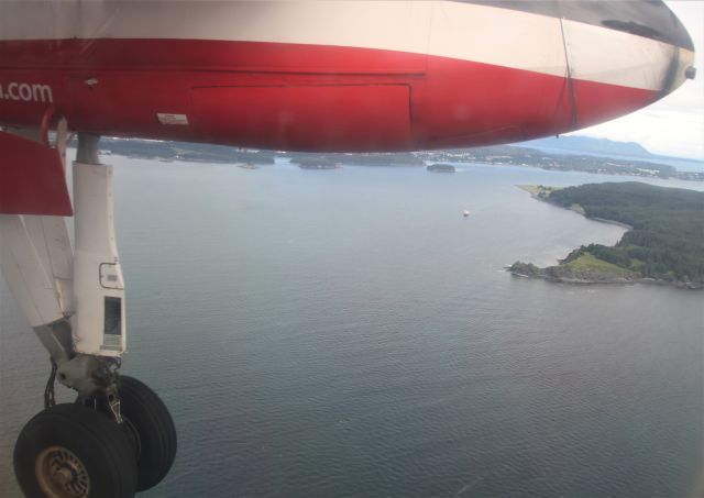 de Havilland Dash 8-100 (N883EA) - On approach into Kodiak,AK.