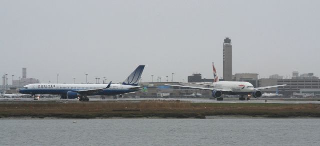 Boeing 757-200 (N589UA)