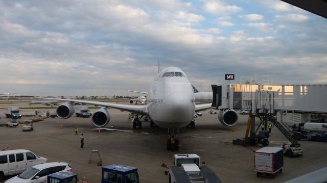 BOEING 747-8 —