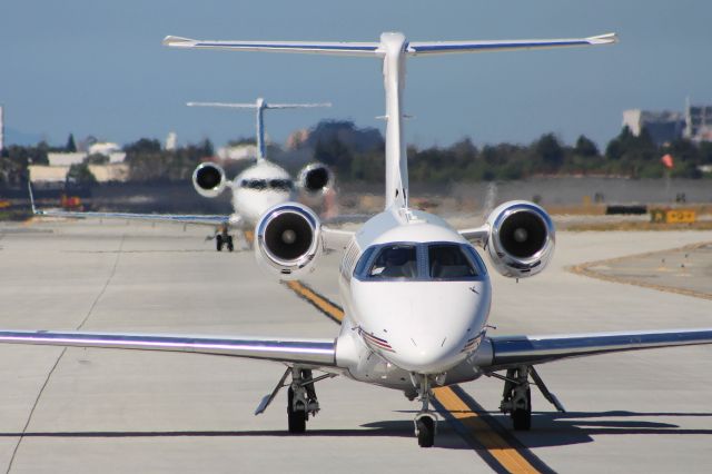 Embraer Phenom 300 (N309QS)