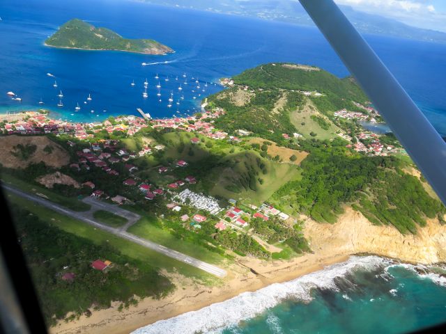 Cessna Skylane (N1967X) - Abeam Les Saintes, Guadeloupe (FWI)