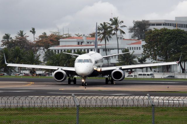 EMBRAER 195 —