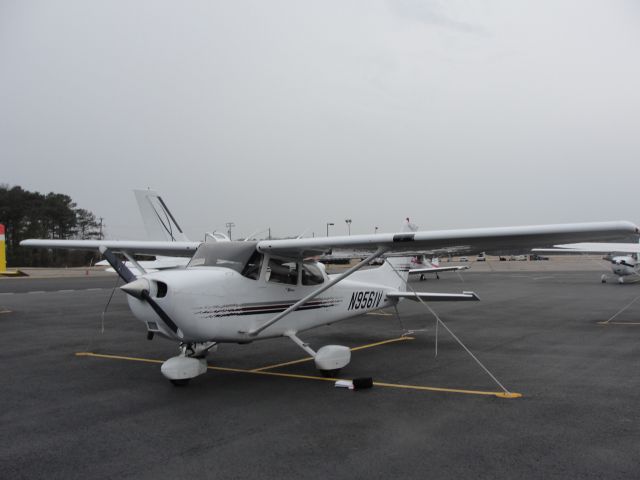 Cessna Skyhawk (N9561V)