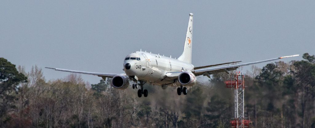 Boeing P-8 Poseidon (N342) - Touch and Go ILM 3/13/20