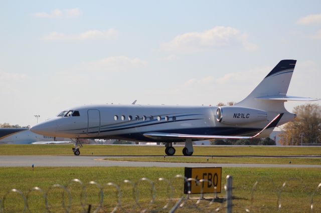 Dassault Falcon 2000 (N21LC)