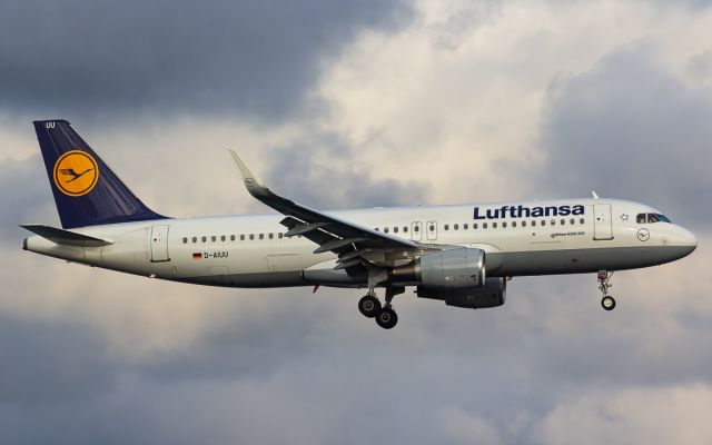 Airbus A320 (D-AIUU)