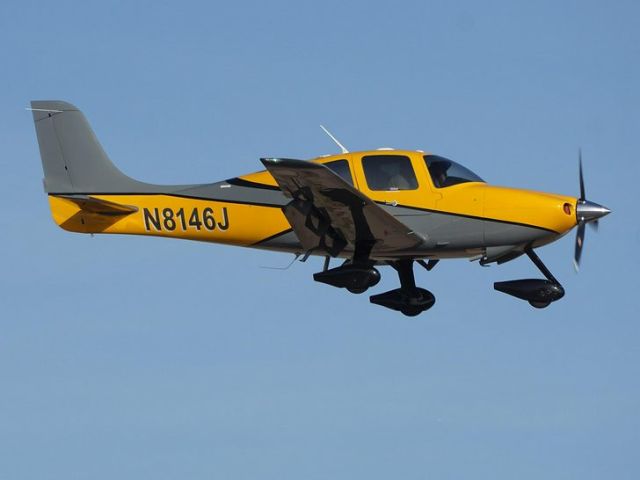 Cirrus SR-22 (N8146J)
