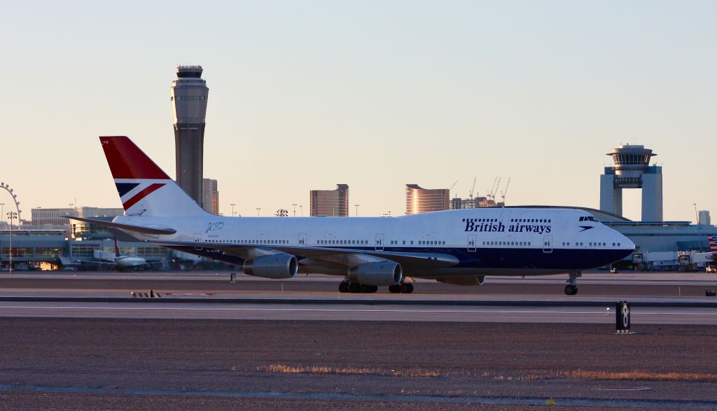 Boeing 747-400 (G-CIVB)