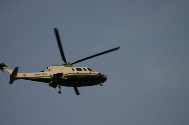 Sikorsky S-76 (N301CV)