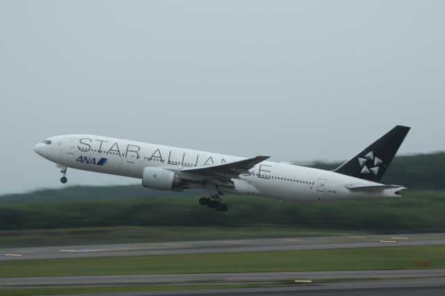 Boeing 777-200 (JA711A) - 18 July 2015:CTS-HND.