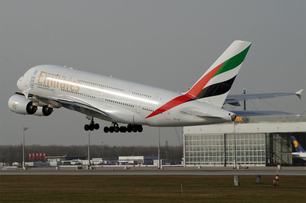 Airbus A380-800 (A6-EDF)