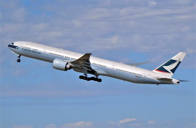 BOEING 777-300 (B-KQJ) - a rel=nofollow href=http://flightaware.com/live/flight/BKQJ/history/20141025/2005Z/KLAX/VHHHhttps://flightaware.com/live/flight/BKQJ/history/20141025/2005Z/KLAX/VHHH/a