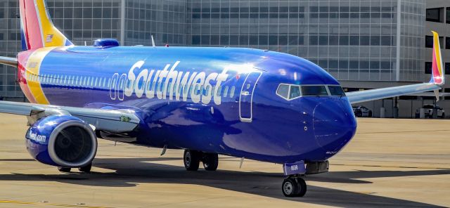 Boeing 737-800 (N8698B) - N8698B Southwest Airlines 2016 Boeing 737-8H4 s/n 36977 - Dallas Love Field Airport (KDAL) br /Dallas, Texasbr /Photo: TDelCorobr /December 18, 2020