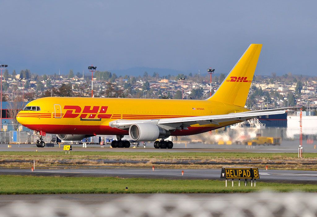 BOEING 767-200 (N794AX)