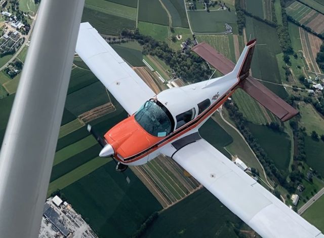 N379NL — - In Formation Over Lancaster County