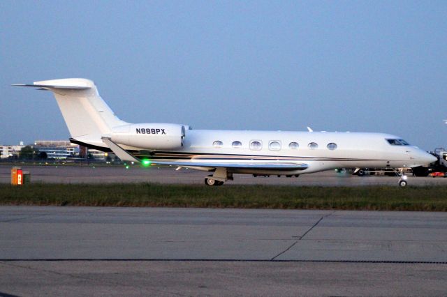 GULFSTREAM AEROSPACE G-7 Gulfstream G600 (N888PX)