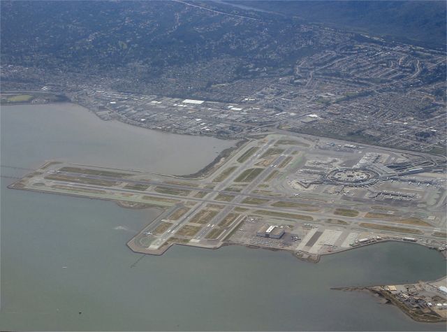 Boeing 747-200 — - Overview of San Francisco Airport on 13th April 2009