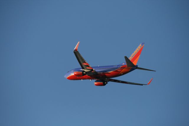 Boeing 737-700 (N751SW)